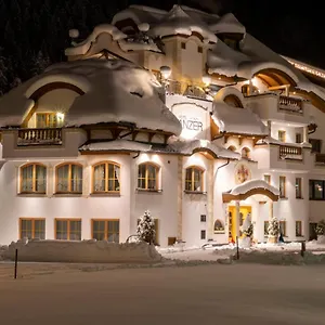 Tanzer Hotel